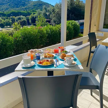 Szálloda Monna Lisa