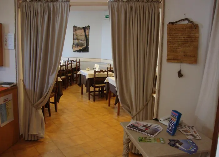 Monna Lisa Hotel 3*